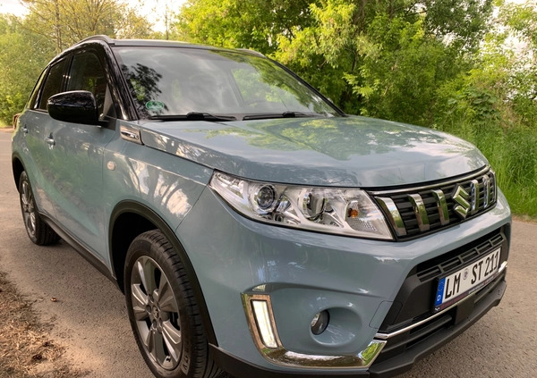 Suzuki Vitara cena 82000 przebieg: 17000, rok produkcji 2019 z Radzyń Chełmiński małe 742